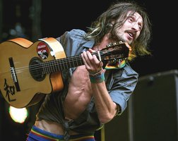 „Gogol Bordello“ lyderis – apie pažintį su Madonna, „Euroviziją“ ir koncertą Vilniuje
