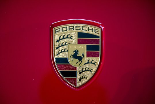 Palangoje vėl pavogti „Porsche“ priekiniai žibintai