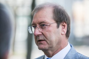 Darbo partija skelbia tvirtinsianti kandidatus į prezidentus, didžiųjų miestų merus