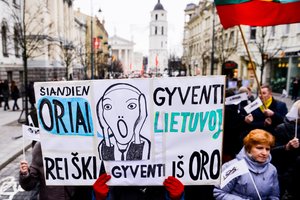 Streiką rengiantys pedagogai atlyginimų didinimo reikalauja nedelsiant