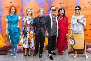 Išsipusčiusios garsenybės mėgavosi Maroko turgaus linksmybėmis