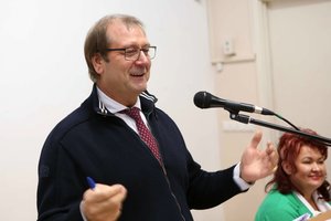 V. Uspaskichas rėžė P. Čimbarui: „Pasiimk savo žmoną!“