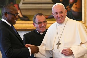 Lietuvos bažnyčiose birželį bus renkamos lėšos popiežiaus vizitui