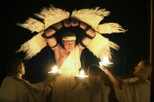 Lietuvos teatro žvaigždės atsisveikina su „Vasarotojais”