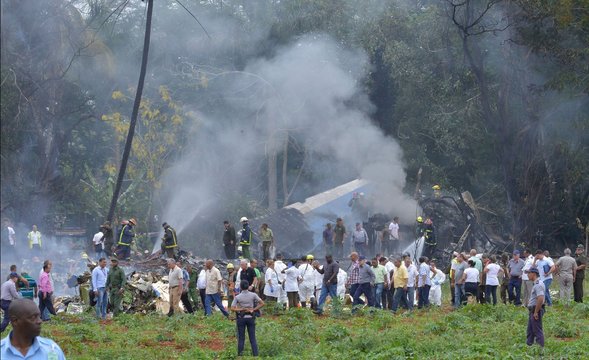 Tragedija Kuboje: iškart po pakilimo nukrito lėktuvas „Boeing 737“