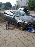 BMW važinėjosi šaligatviais – pėsčiasis reanimacijoje 