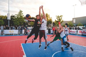 Tiesiai iš lėktuvo į aikštelę žengusi ekipa triumfavo Lietuvos 3x3 čempionate