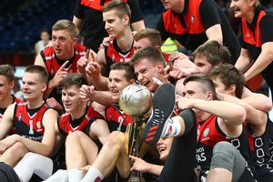 „Lietuvos ryto“ aštuoniolikmečiai į Vilnių veža Eurolygos taurę