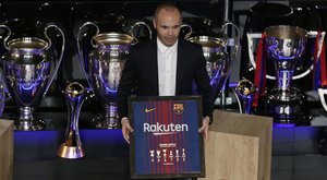 Ispanijoje baigiantis čempionatui su klubais atsisveikino F. Torresas ir A. Iniesta