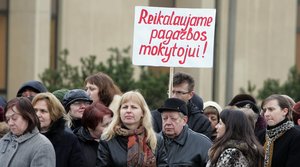Mokytojų perkamoji galia smuko, dėl sprendimų sunerimę ir direktoriai