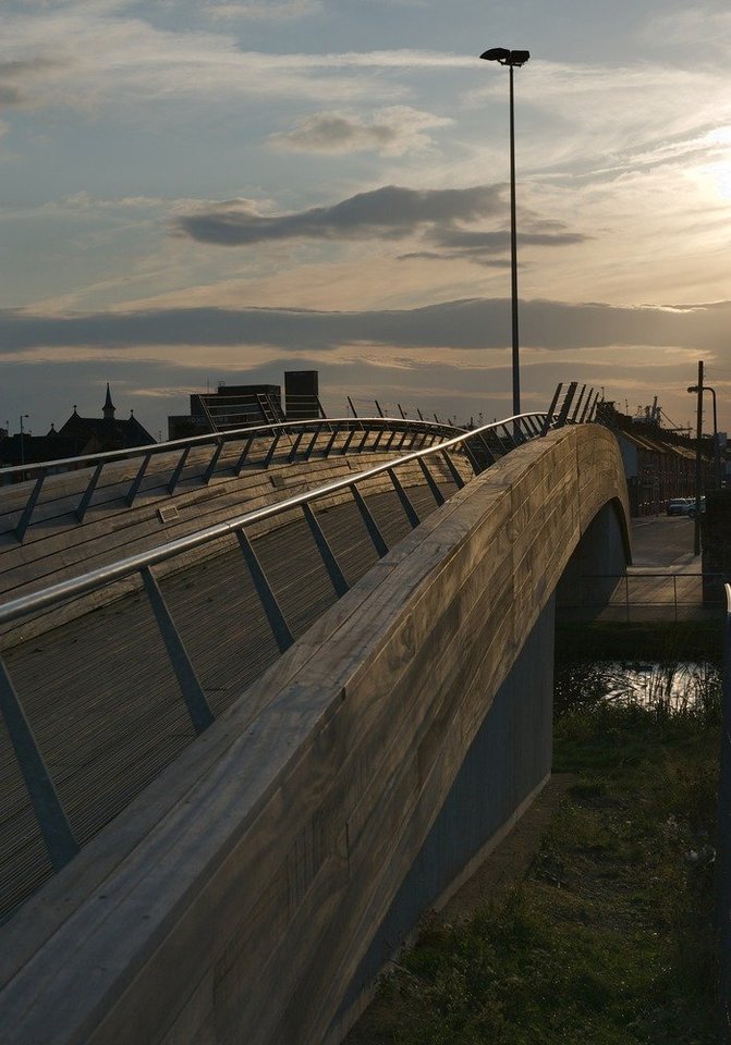 Tiltas Didžiojoje Britanijoje, Mersisaide.<br> J.Burnso/archdaily.com nuotr.