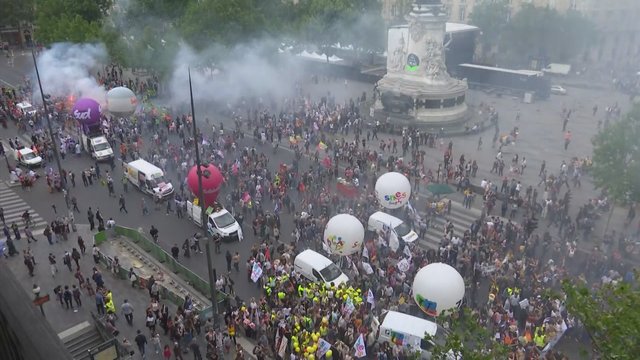 Prancūziją sukaustė protestai dėl planuojamų reformų