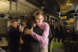 Vasarą kino teatruose pasirodys vaidybinis filmas „Moterys meluoja geriau. Robertėlis“