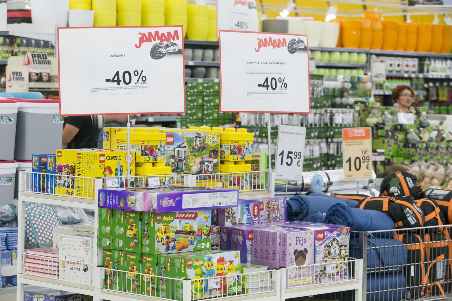Pavasarinėje „Jamam“ - daugybė nuolaidų.<br> T.Bauro nuotr.