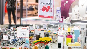  „Jamam“ karštligė prasidėjo:  nuolaidų medžiotojai jau plūsta į parduotuves  