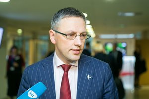 Vytautas Bakas: „Norime parodyti visuomenei šešėlinį politikos procesą“