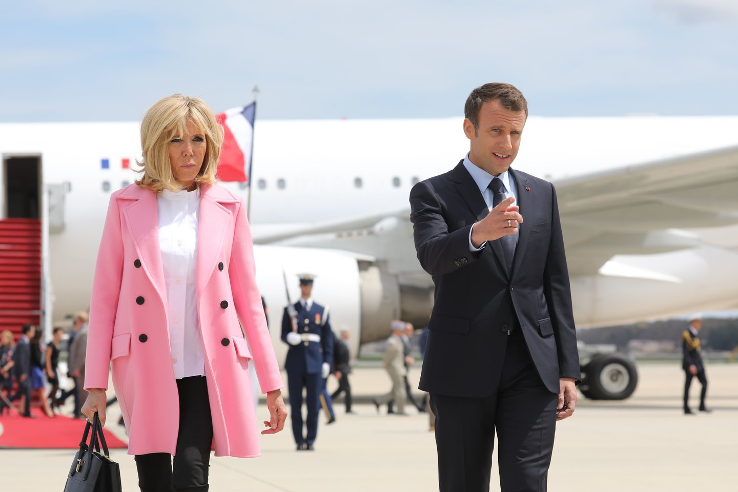 Brigitte Macron su vyru Emmanueliu.<br>Scanpix nuotr.