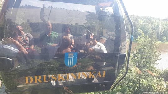 Pramogautojų siaubas Druskininkuose: pakibo gondolos, žmonėms trūko oro  