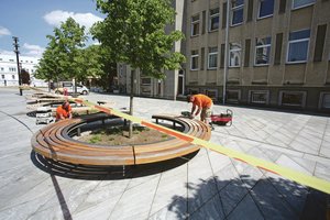 Laisvės alėjos rekonstrukcija: medinę suolų dangą jau teko naujinti