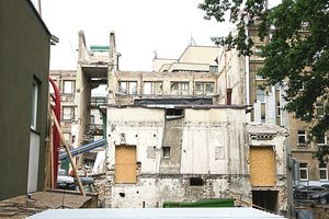 Iš „Neringos“ viešbučio sienų ir lubų kai ko svarbaus nepavyko išlupti