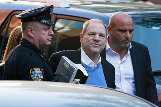 Lytiniais nusikaltimais kaltinamas H.Weinsteinas paleistas už 1 mln. dolerių užstatą
