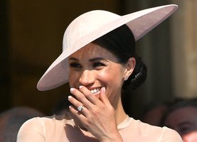 Meghan Markle karjeros posūkiai – nuo seksualios kambarinės iki gangsterio mylimosios