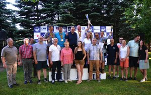 Aviacijos sporto šakų šeimą papildė akrobatinis sklandymas