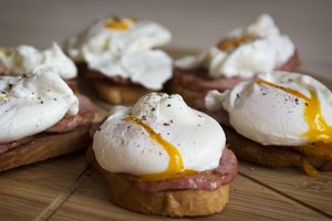 Svarbios paslaptys, kaip virti kiaušinius be lukšto – tikrai pavyks visiems