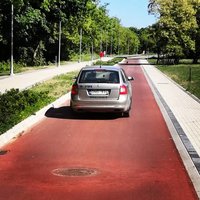 Net stabtelėjo išvydęs tokį vairuotojo akibrokštą: „Gal saulėje perkaito?“