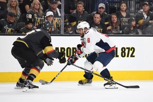 NHL finalas prasidėjo lygos debiutanų iš Las Vegaso pergale