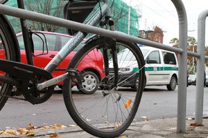 Trys dažniausios situacijos, kada kelyje nukenčia dviratininkai