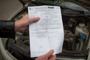 Tarp vairuotojos ir „Regitros“ kilo keistas konfliktas: ką reikia žinoti ir kas turi pranešti?