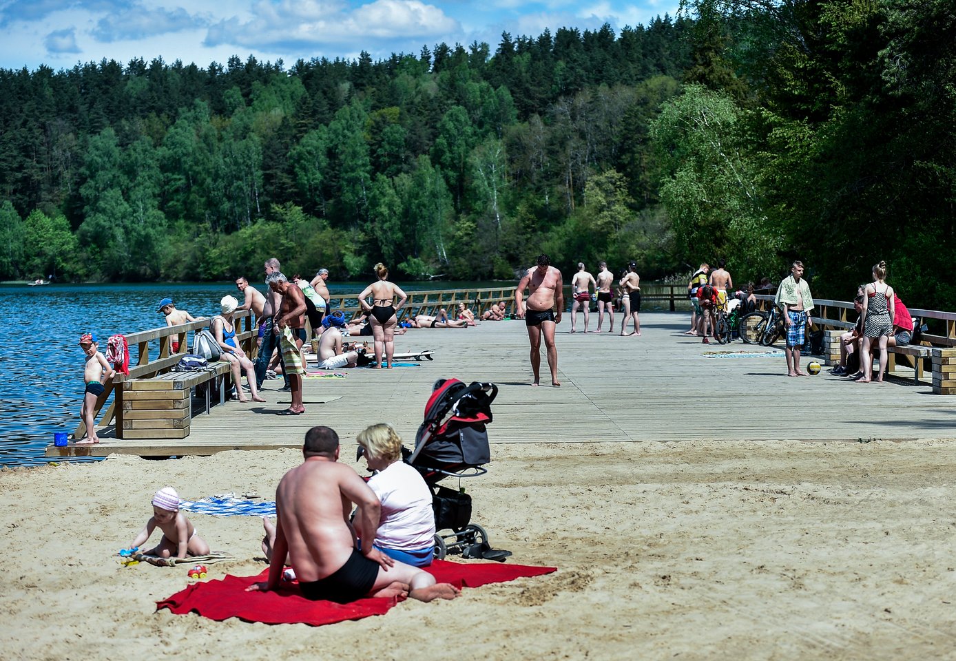 Artinantis tropiniams karščiams, specialistai perspėja gyventojus.<br>V.Ščiavinsko nuotr.