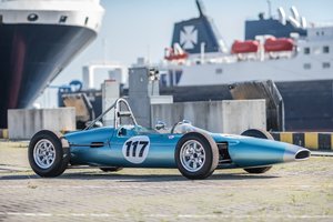 Lietuvą pasiekė istoriniai „Formula Junior“ bolidai: tarp jų pilotų – išskirtinė asmenybė