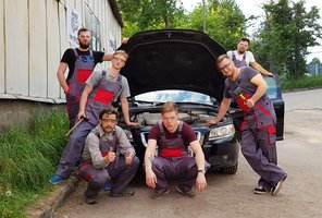 „Antikvariniai Kašpirovskio dantys“ surengs koncertus ant statybinių pastolių