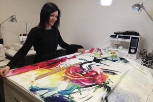 Siuvėja per klaidą tapusios mažeikietės salonas be iškabos – ją ir taip suranda