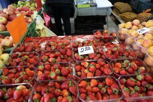 Paaiškino, kaip atskirti kokybiškas braškes ir kuo lenkiškos skiriasi nuo lietuviškų