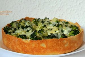 Varškės tešlos pyragas su brokoliais: darbo nedaug, o rezultatas – puikus