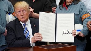 JAV skelbia prekybos karą Europos Sąjungai