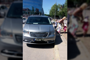 Toks elgesys su vaikais pašiurpino praeivius – mamai iškvietė policiją