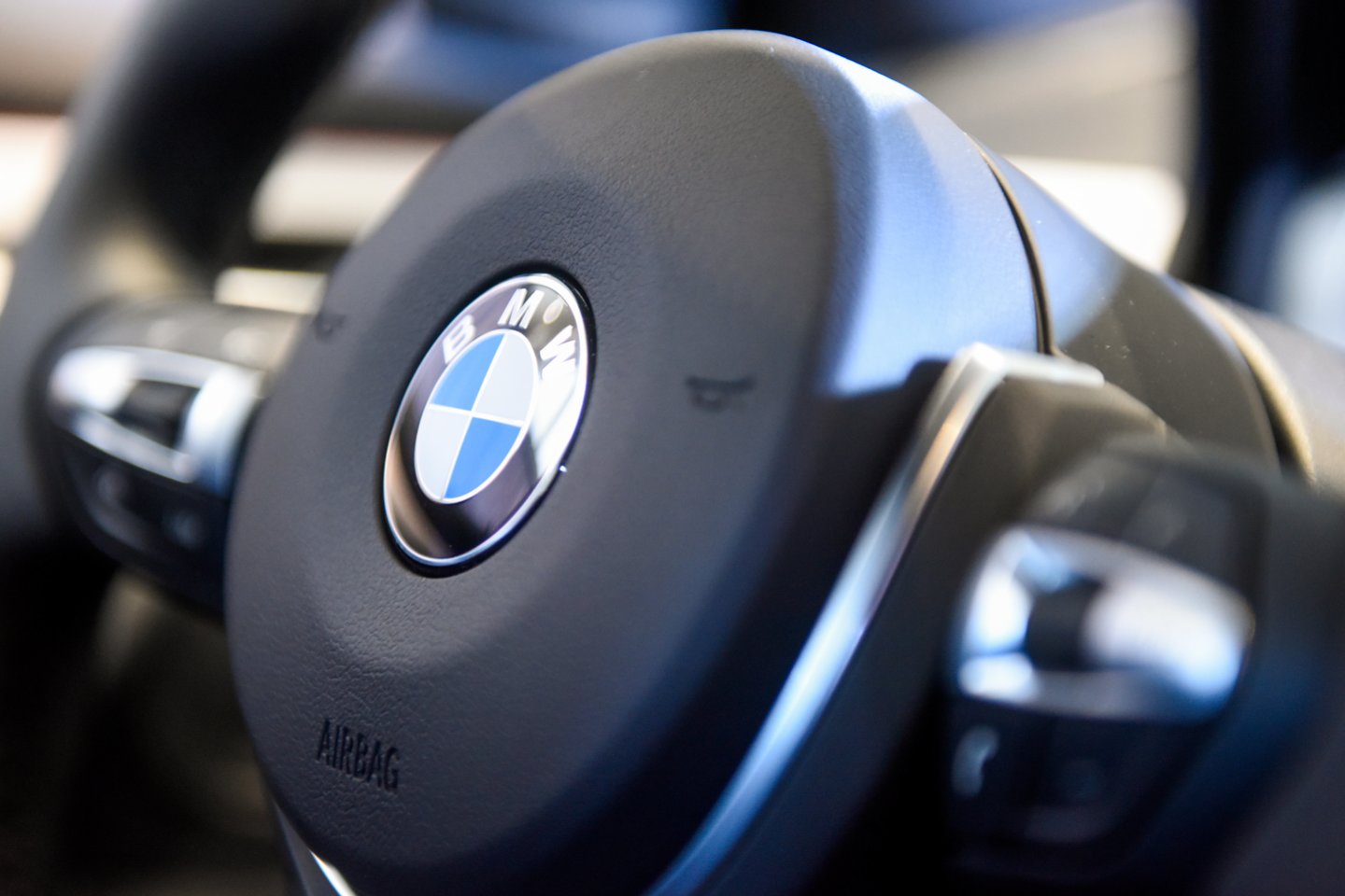 Vagišių grobiu tapęs brangus automobilis buvo registruotas Jungtinėje Karalystėje.