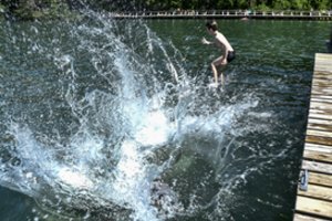 Mėgaukitės maudynėmis: kai kur vanduo įšilo net iki 22 laipsnių