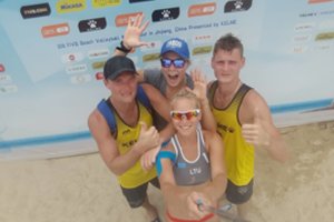 Kinijoje – sėkmingi paplūdimio tinklininkų pasirodymai