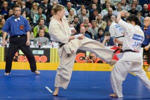 E. Sečinskis pasaulio pilno kontakto karatė čempionate Japonijoje užėmė trečiąją vietą