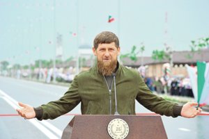 Futbolo čempionatas Čečėnijoje nevyks, bet Ramzanas Kadyrovas skina jo vaisius