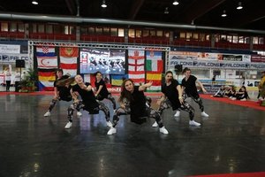 Lietuvos šokėjos su medaliais grįžo iš pasaulio šiuolaikinių šokių čempionato