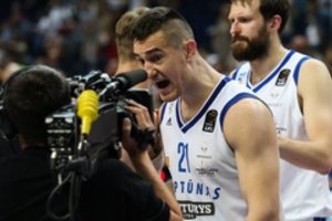 Kitu kampu: „Lietuvos ryto“ ir „Neptūno“ rungtynių teisėjas – su mikrofonu