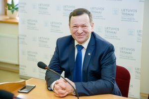 K. Pūko baudžiamoji byla pasiekė teismą: kaltinimai dėl seksualinio priekabiavimo ir ginklo