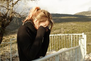 Gydytojų šališkumo pasekmės: dėl teisingos diagnozės sukaria kryžiaus kelius