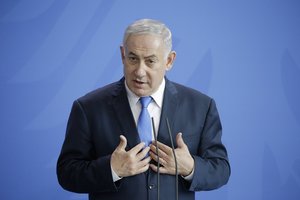 Izraelio premjeras perspėjo Europą dėl naujos pabėgėlių krizės